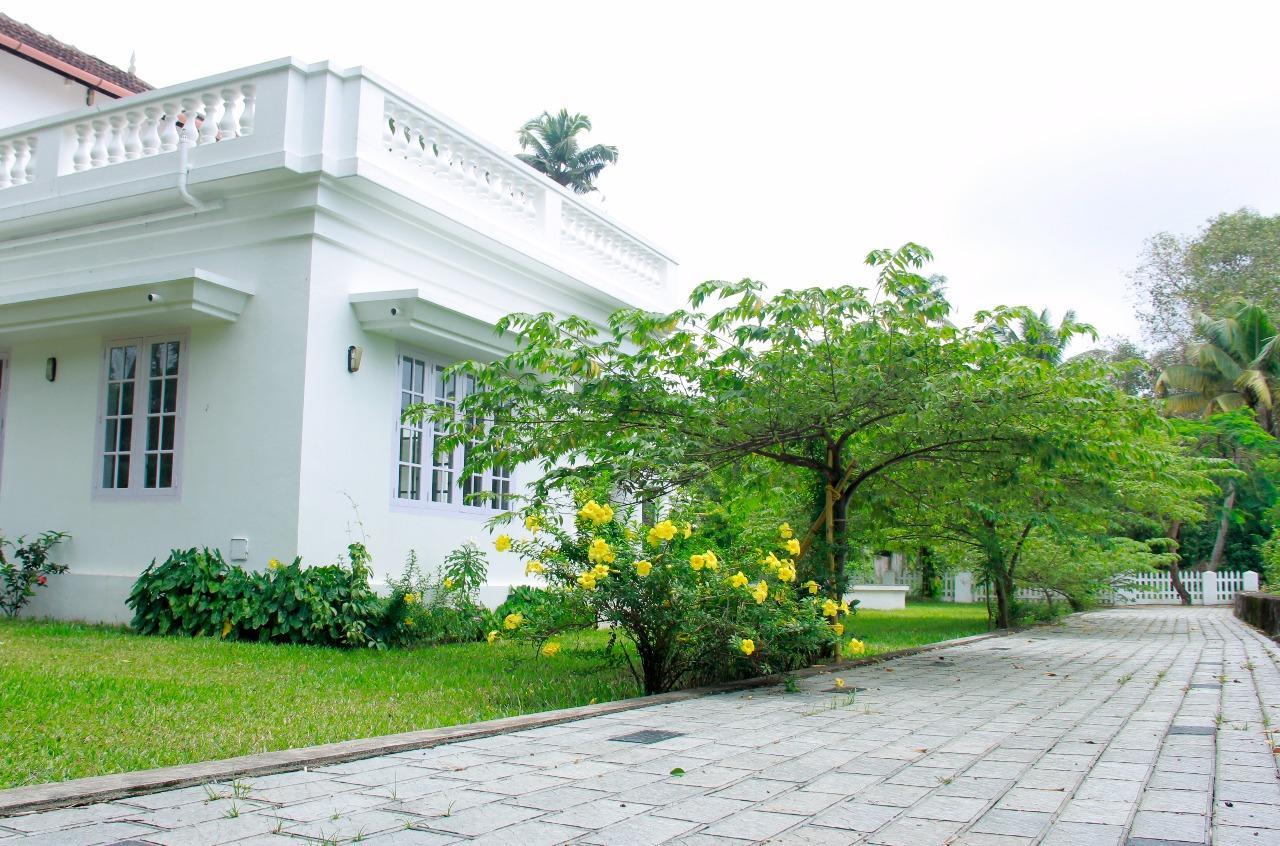 Muziris Harbour View Hotel Kochi Екстериор снимка